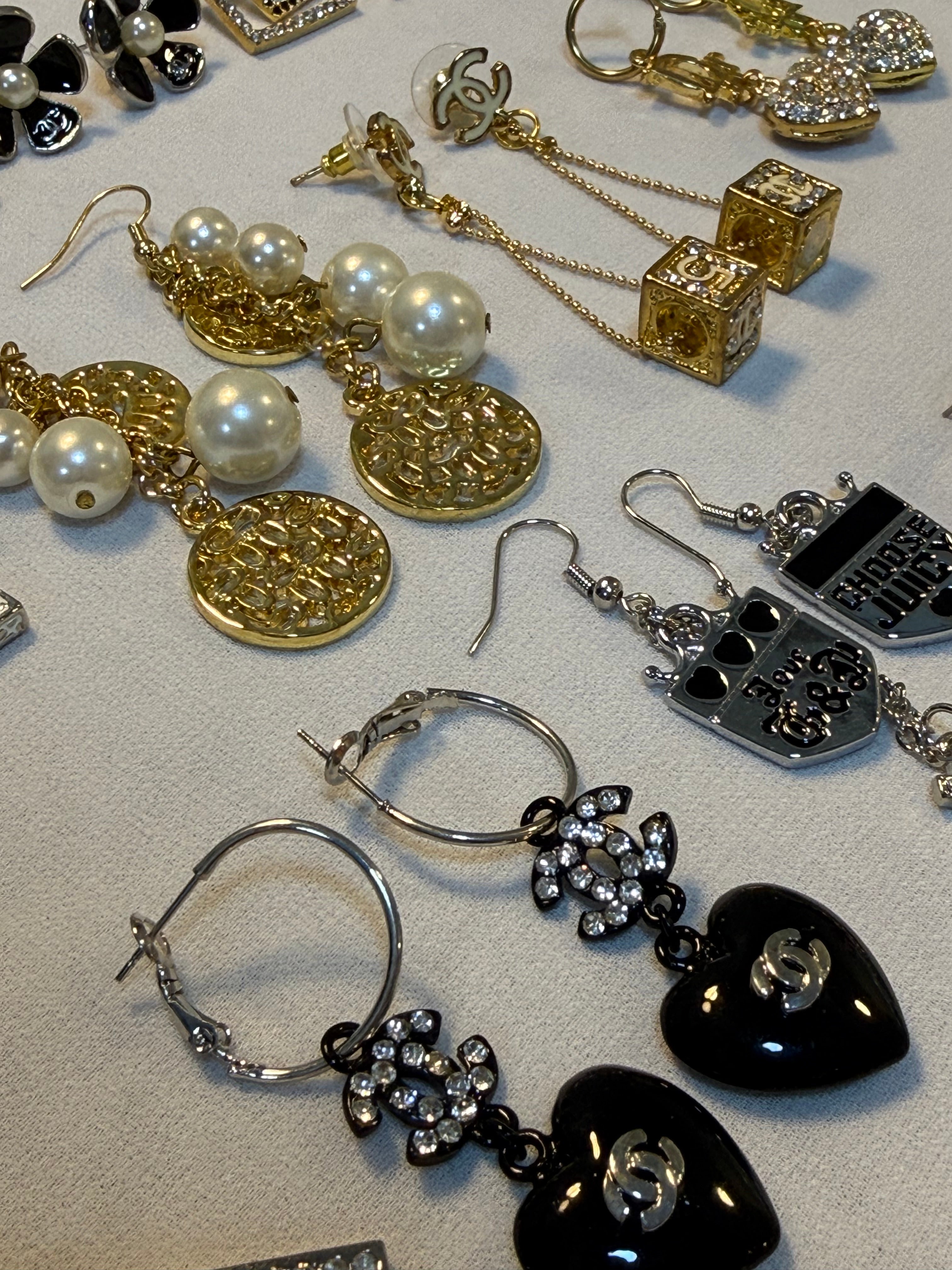 Branded Jewellery Pack of 50 pcs